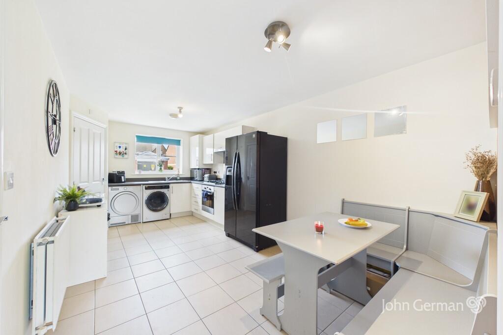 Newbold Drive, Marston Grange, Stafford photo 4
