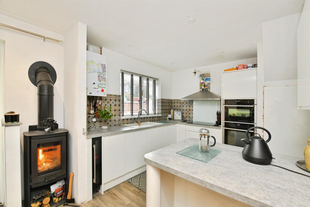 Uxbridge Drive, Plymouth - Mehr