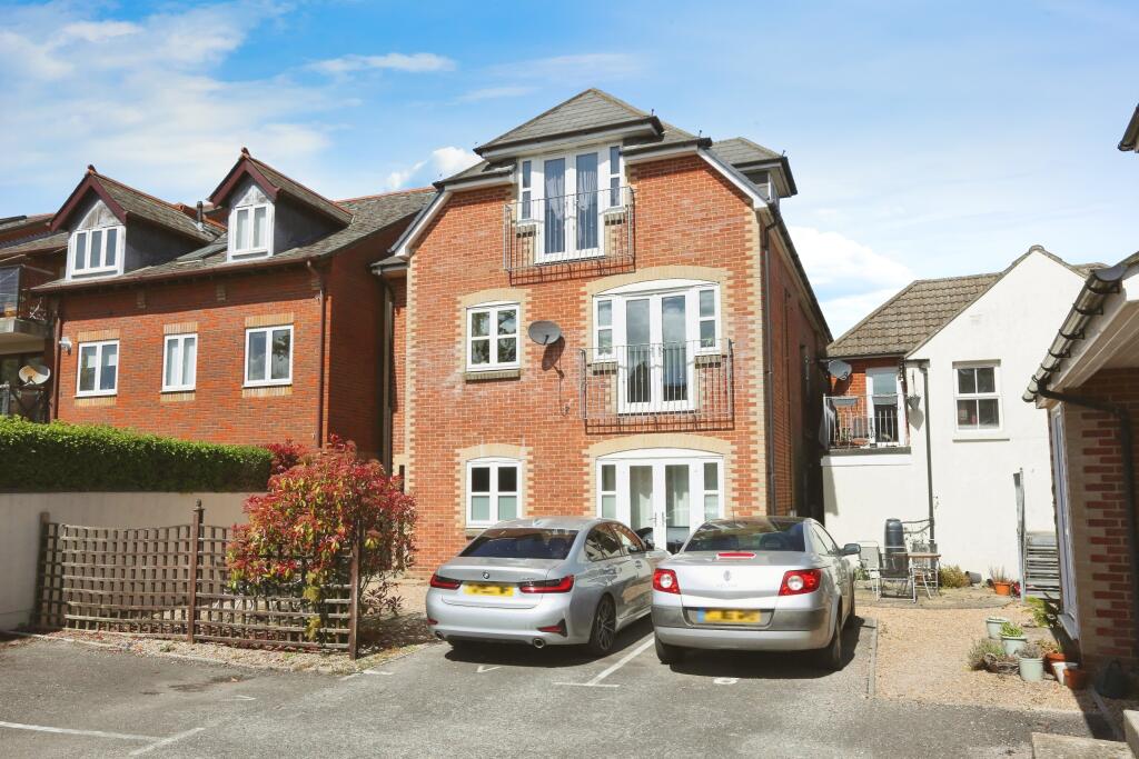 Main image of property: Shore Road, Southampton, SO31
