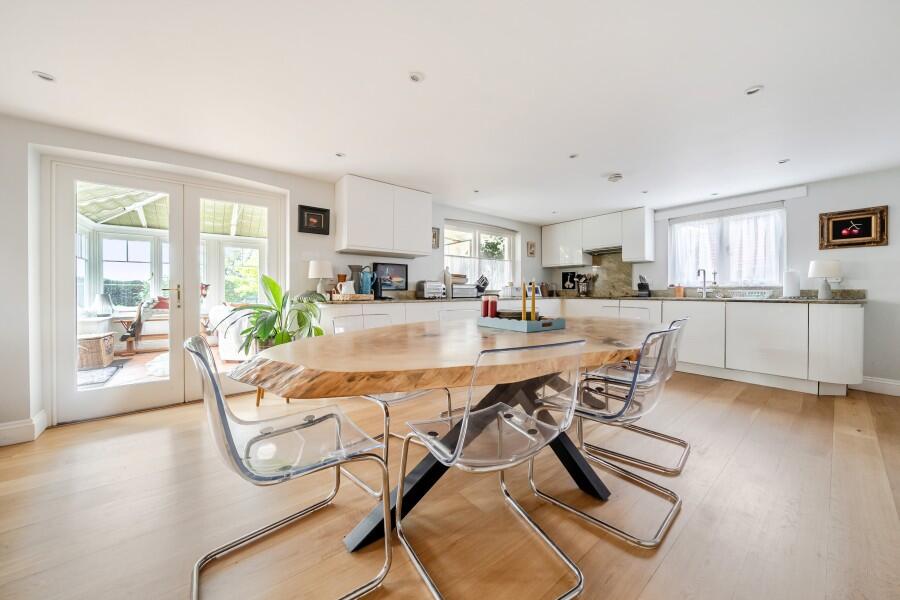 House in Guildford - View 3