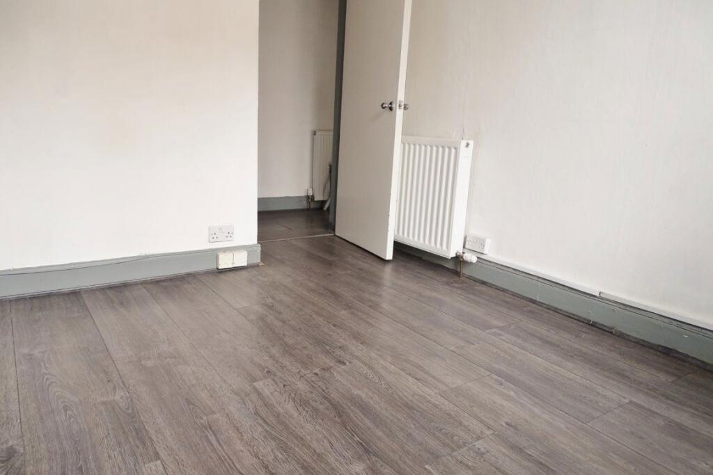 Apartment in Glasgow - View 3
