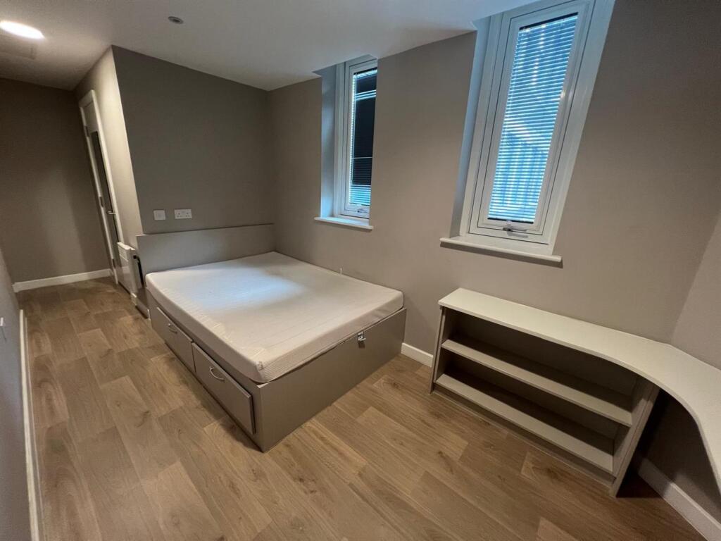 Apartment in Newcastle upon Tyne - View 4