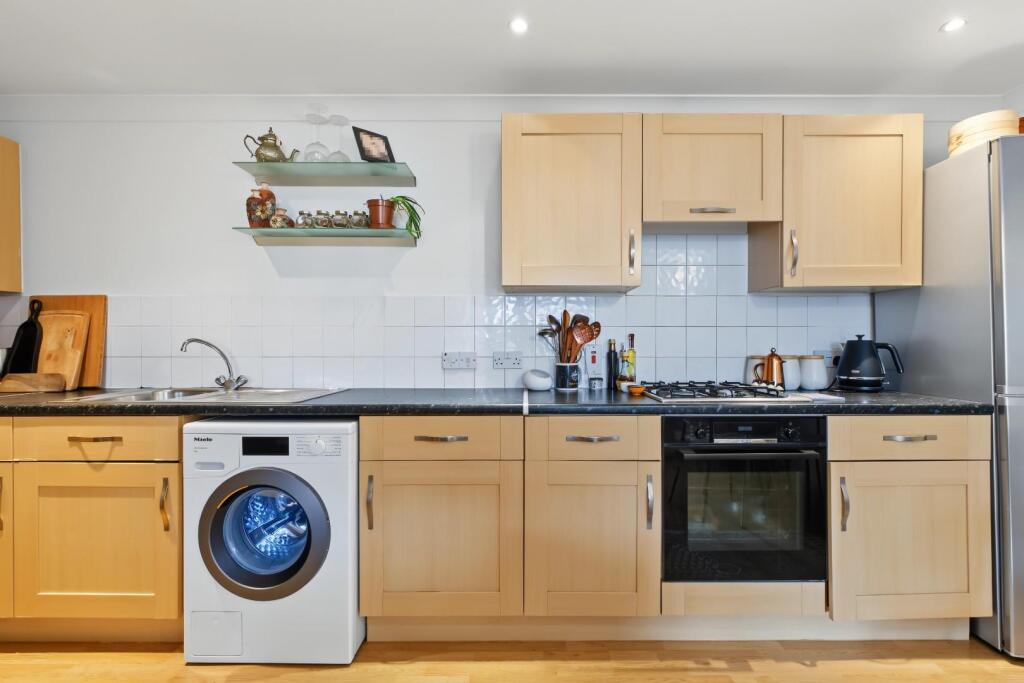 Apartment in London - View 5