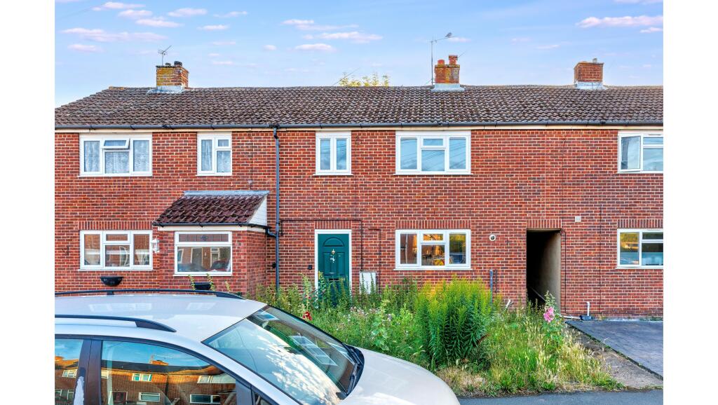 3-bed terraced on 58 Welford Gardens, Abingdon, Oxfordshire, OX14, £120,000