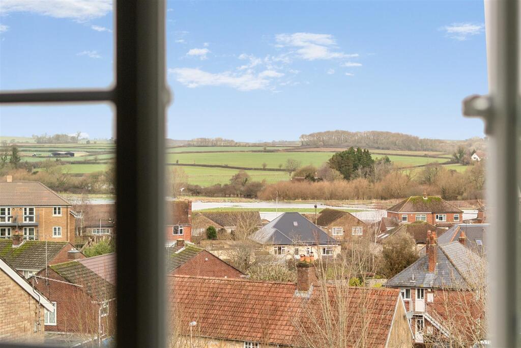 Stonehouse Court, Fordington, Dorchester - View 4