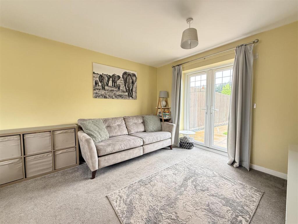Bennett Drive, Hagley, Stourbridge photo 4