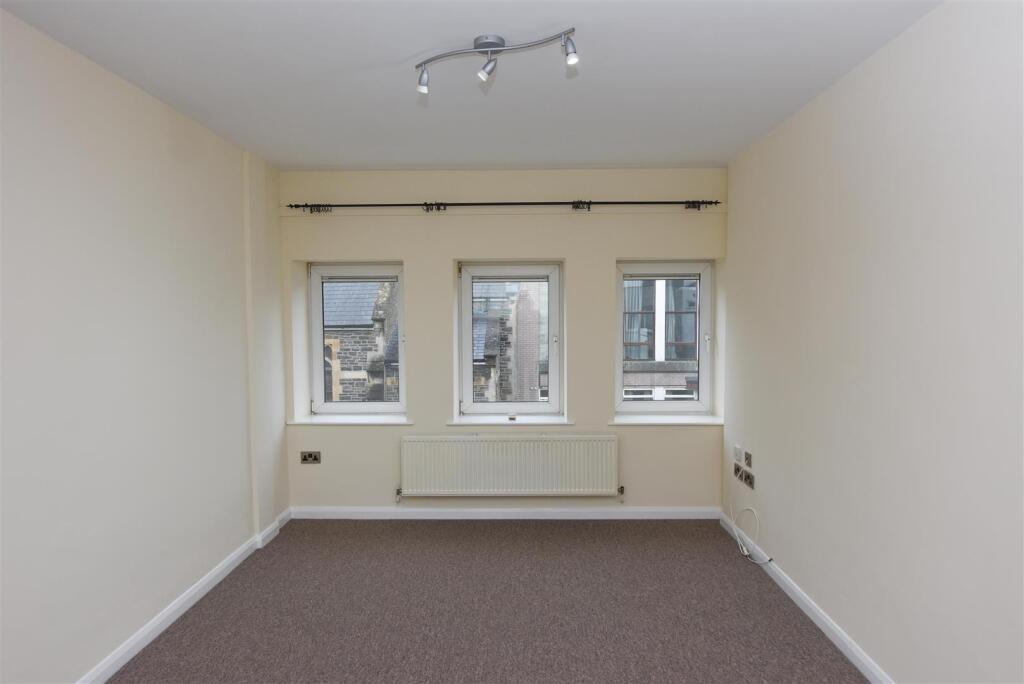 House in Keynsham, Bath and North East Somerset - View 4