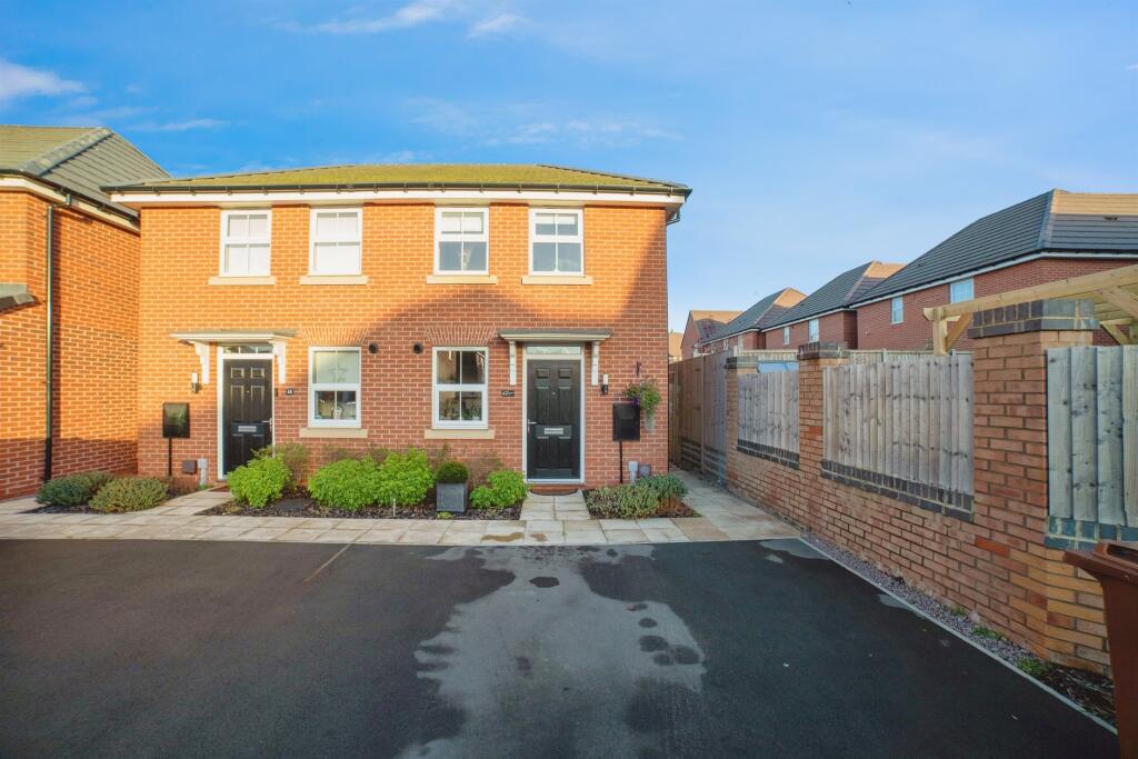 2-bed semi-detached on Overman Drive, Edwinstowe, Mansfield, £210,000