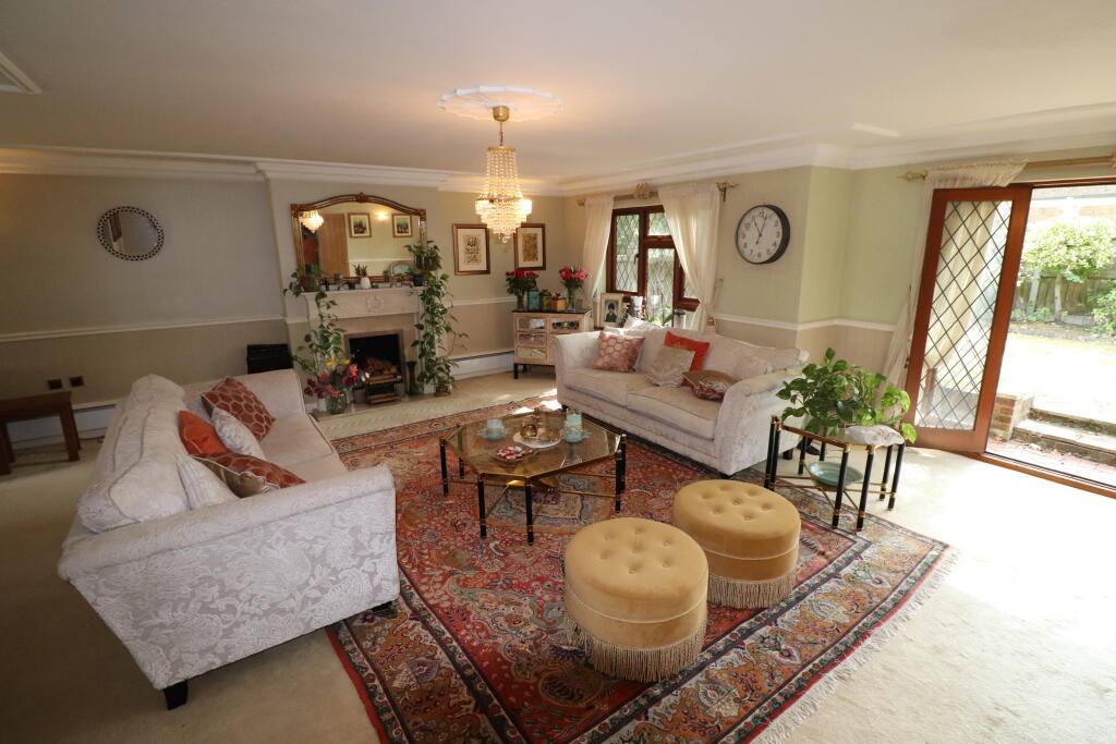 House in Basildon, Sunnymede, Billericay - More