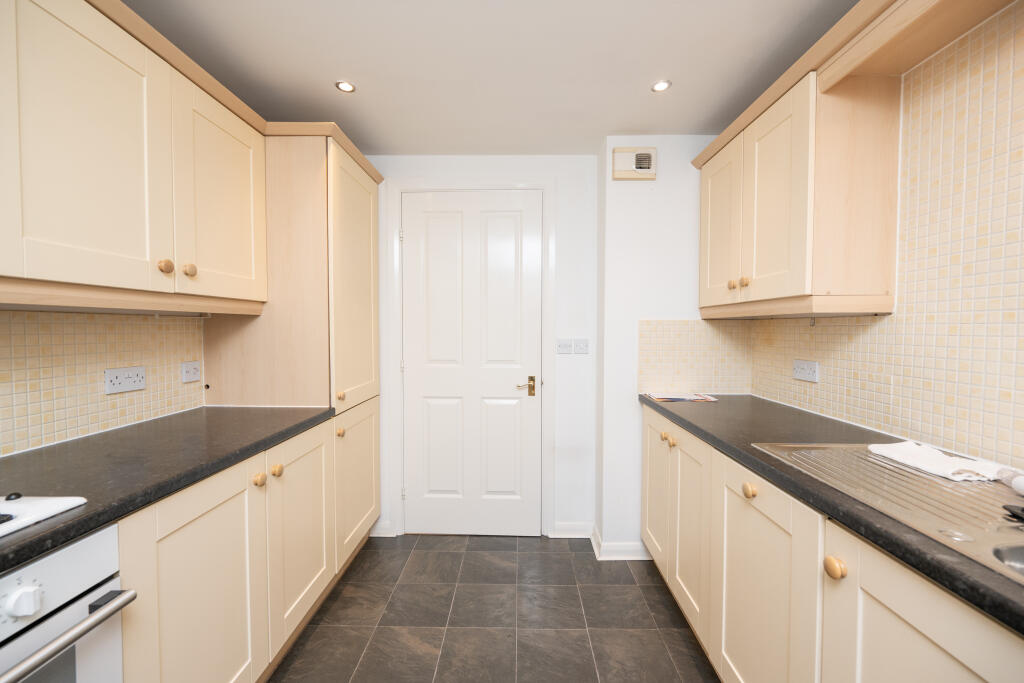 Apartment in Bromsgrove - View 3