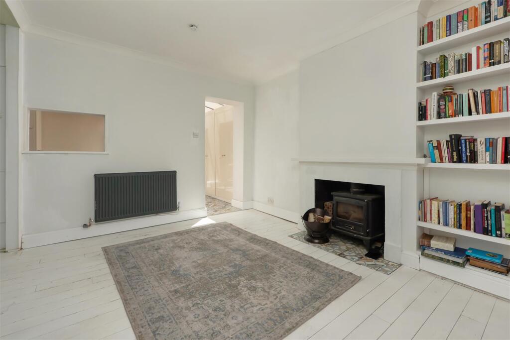 Warwick Road, Whitstable photo 4