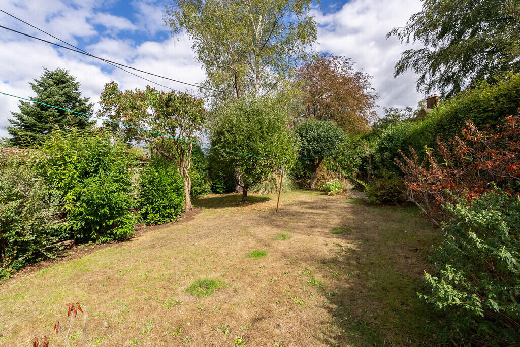 House in Redhill - View 4