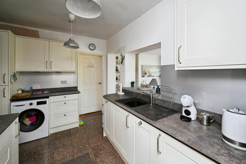 Bourne Avenue, Kirkby-in-Ashfield, Nottingham, Nottinghamshire, NG17 - View 3