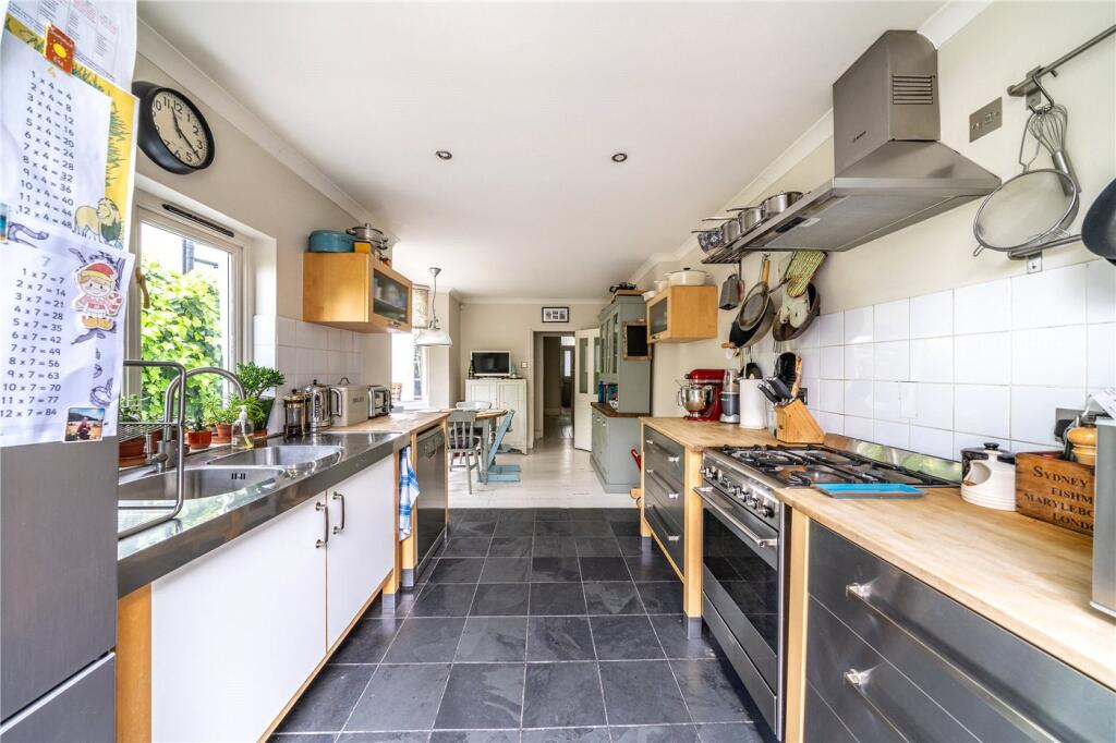 House in London, Denmark Hill, East Dulwich - More