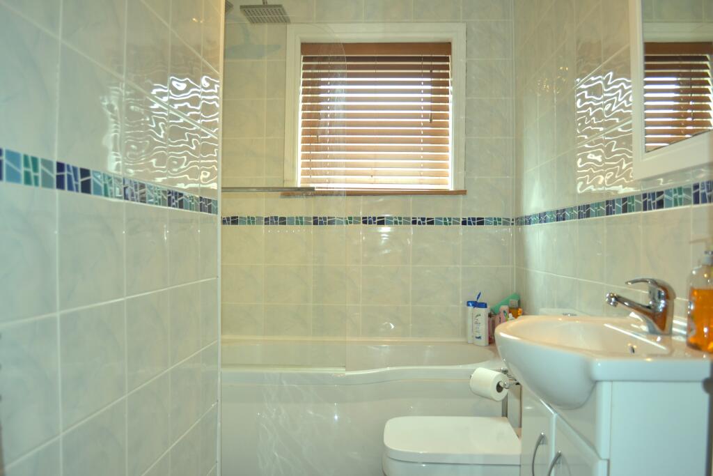 Avondale Road, Chorley, Lancashire photo 5