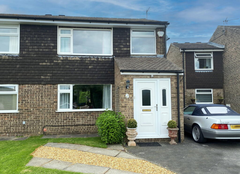 Main image of property: Moorfield, Matlock, DE4 3HF
