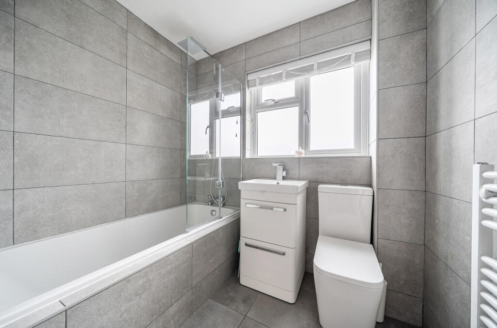 House in Eastleigh, Stoke Common, Bishopstoke - View 4