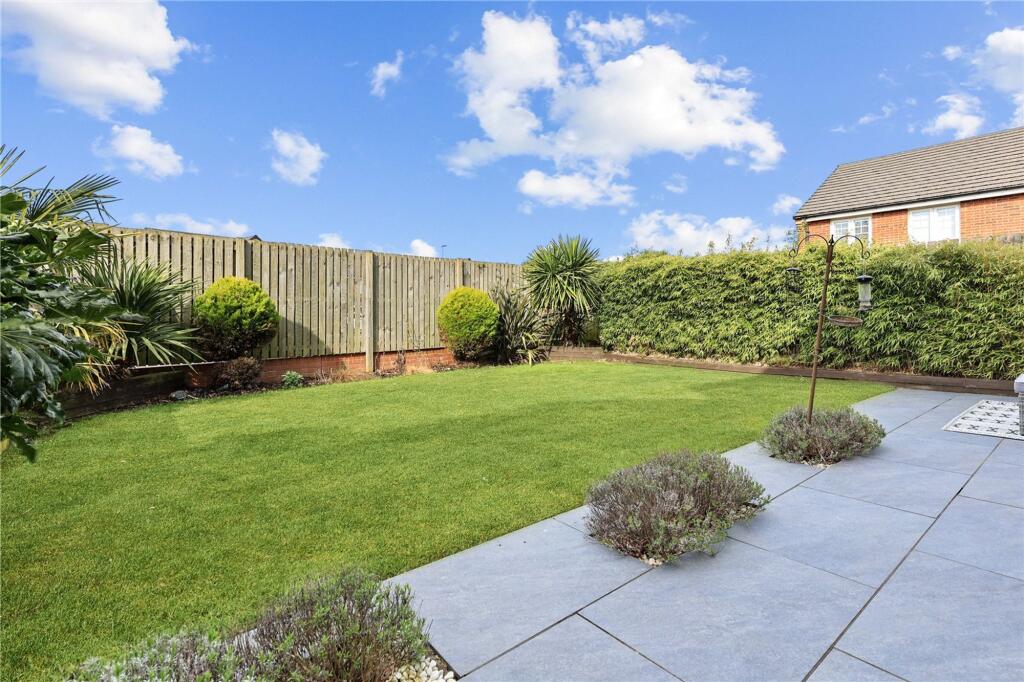 House in Stockton-on-Tees, Hemlington Grange, Stainton and Thornton - View 2