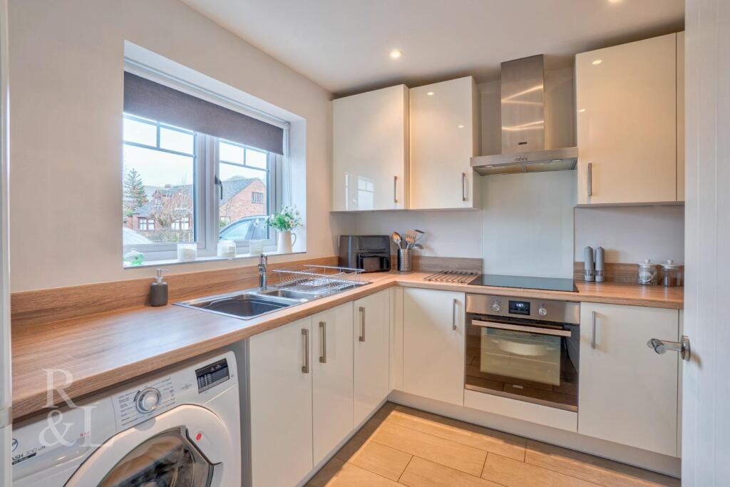 Ferny Close, Overseal, Swadlincote photo 4