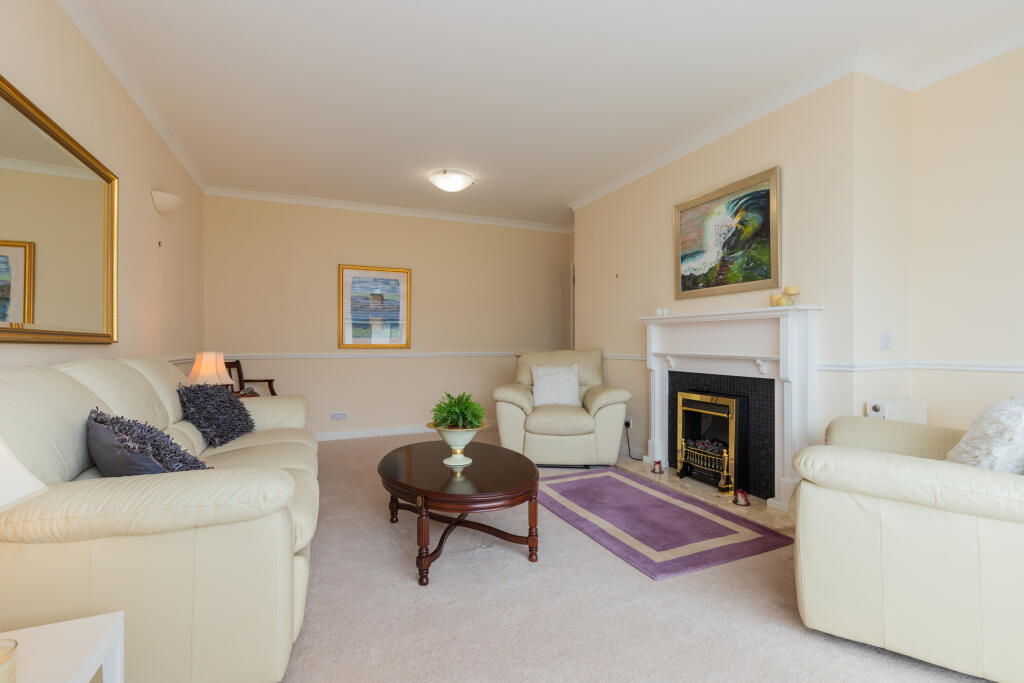 House in Langbank, Renfrewshire - View 5