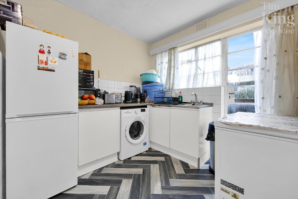 Mount Echo Avenue, Chingford, E4 photo 4