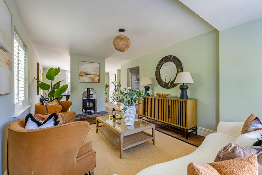 House in Redhill - View 4