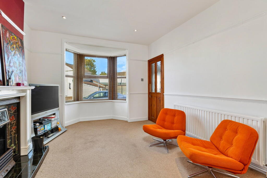 Obelisk Road, Finedon, NN9 5DW photo 4