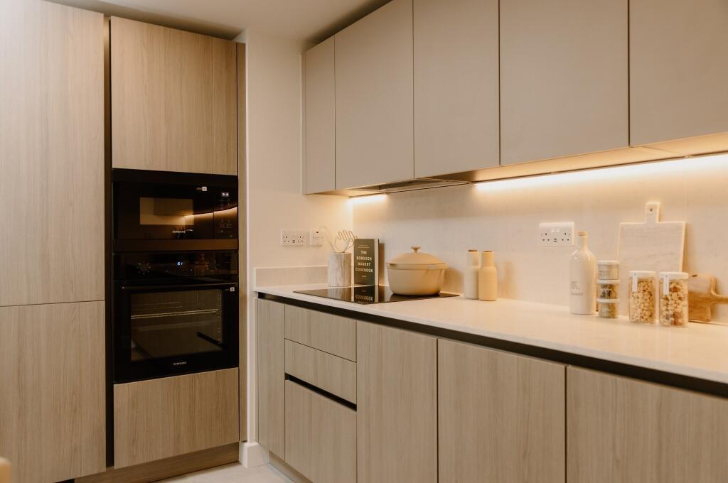 Apartment in London - View 5