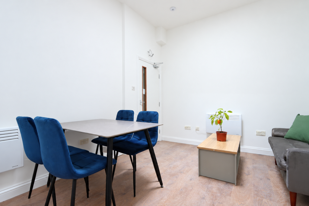 House in Nottingham - View 5