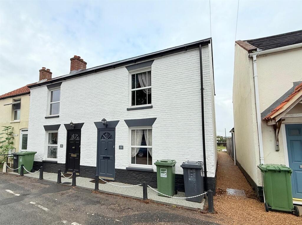 Main image of property: High Street, Ludham, NR29
