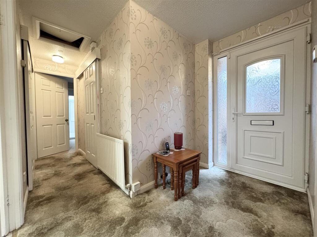 Woodlands Drive, Skelmanthorpe, Huddersfield HD8 9DB photo 3