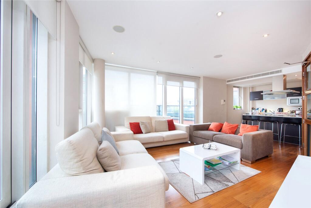 Apartment in London, Paddington - View 3