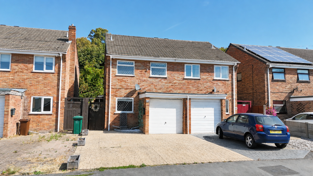 Main image of property: Rose Valley, Newhall, Swadlincote, DE11 0QN