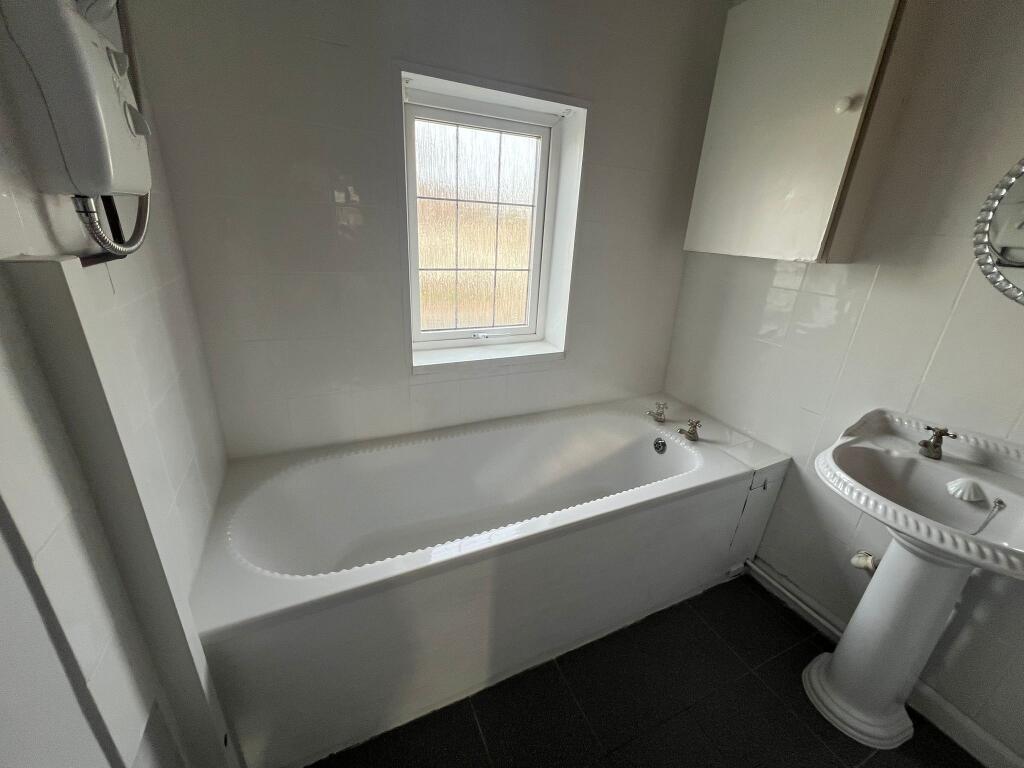 Additional image 11 of Longmore Road, Shirley