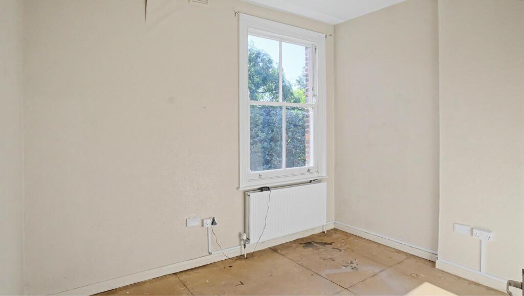 Apartment in London - More