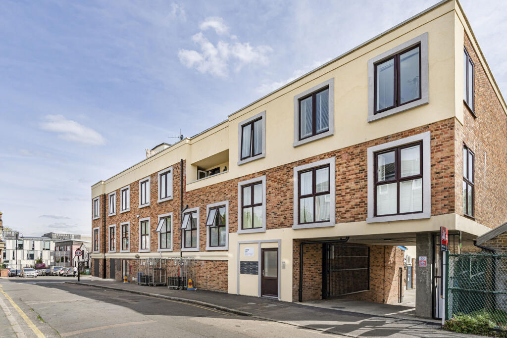 Main image of property: Suffolk Road, London, SE25