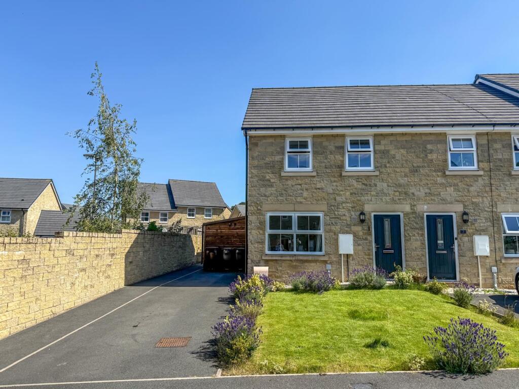 Main image of property: 1 Brandside Avenue, High Peak