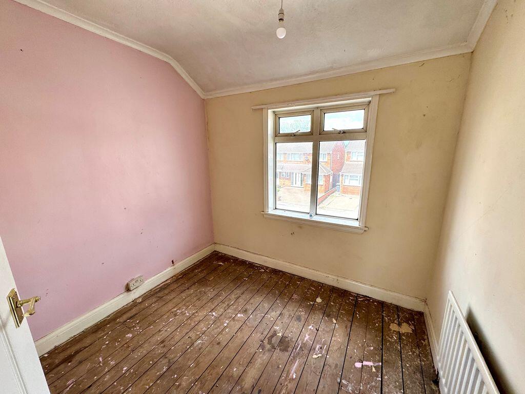House in Sandwell, West Midlands - More