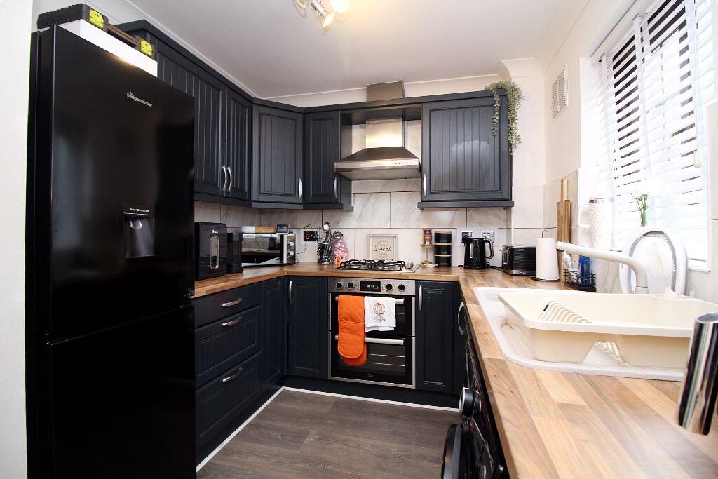House in Cardiff, Llantrisant - More