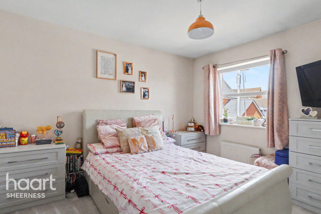 House in Minster-on-Sea, Merryman's Hill - More