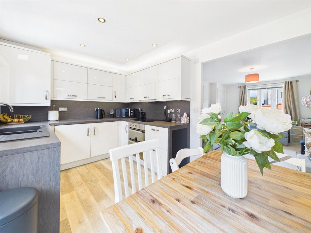 House in Gloucester - View 4