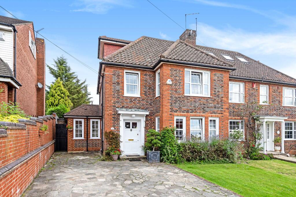 Main image of property: Coppice Walk, Totteridge, London, N20
