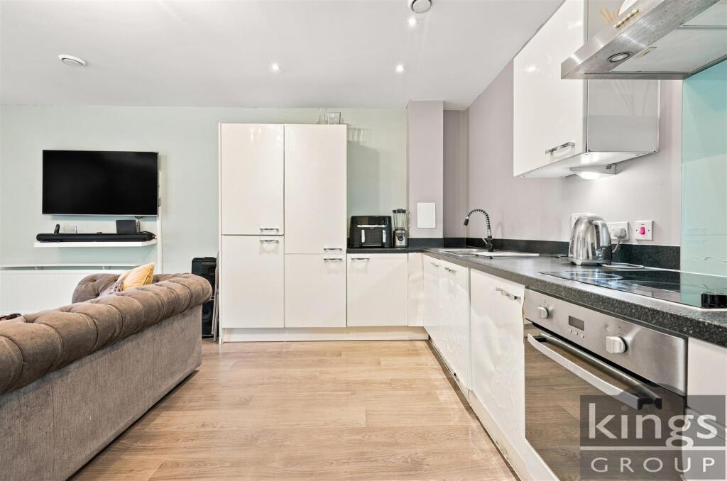 Apartment in London, Enfield Wash - View 5