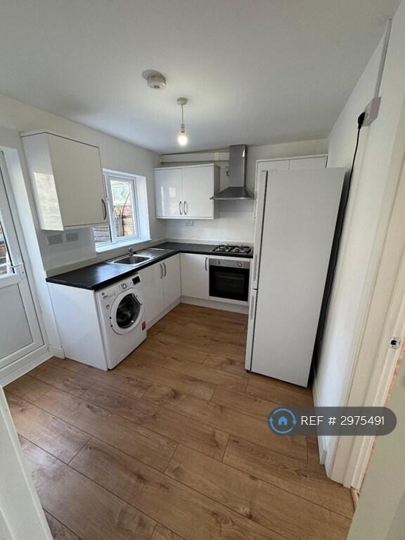 House in Guildford - View 4