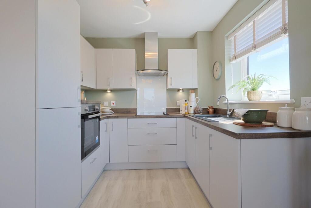 Apartment in Wimborne Minster, Dorset - View 5