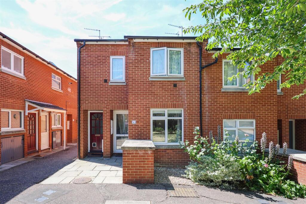 Main image of property: Iffley Close, Uxbridge, UB8
