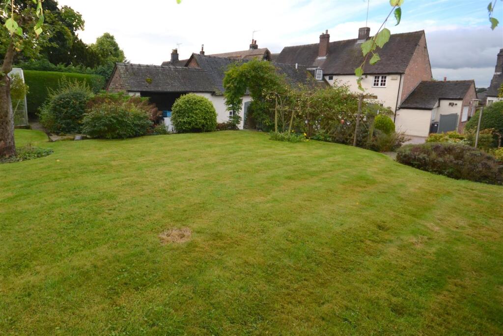 Main Road, Betley, Crewe, Cheshire photo 3