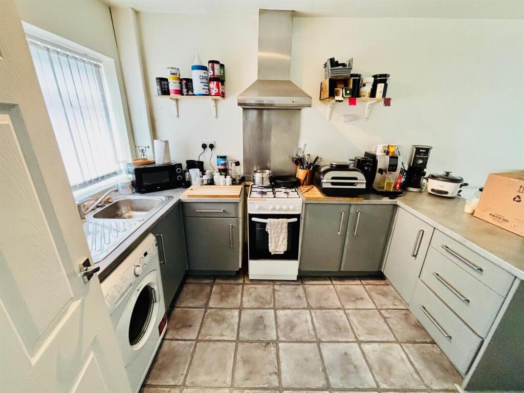 Additional image 3 of Oakwell Close, Drighlington, Bradford