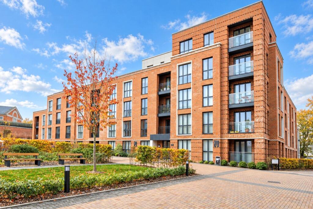 Apartment in Winchester, Knights Quarter, West Hill