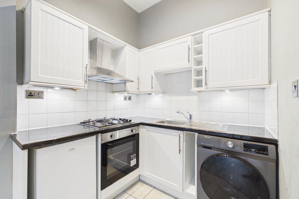 Apartment in Edinburgh - More